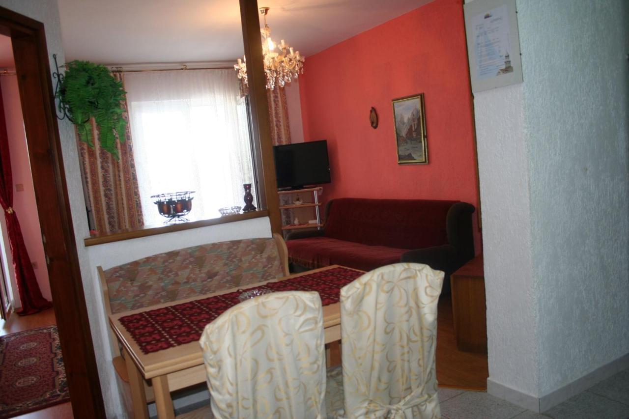 Apartmani Jankov クルク エクステリア 写真