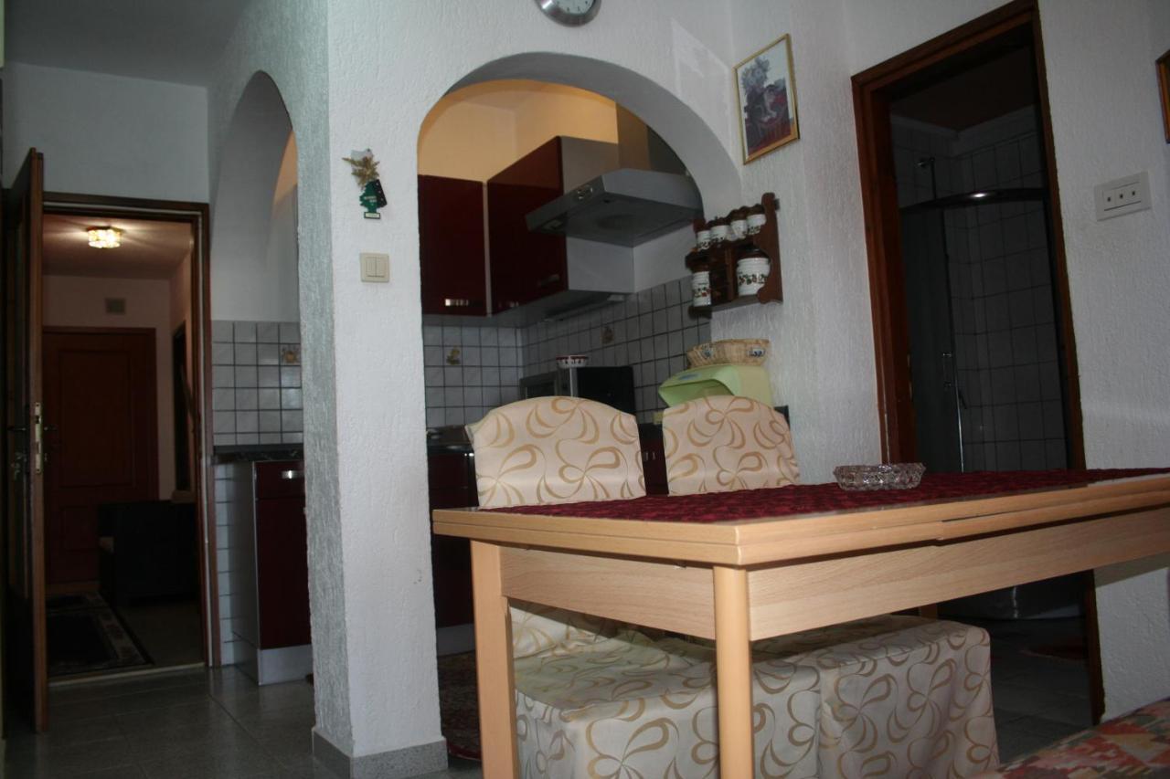 Apartmani Jankov クルク エクステリア 写真