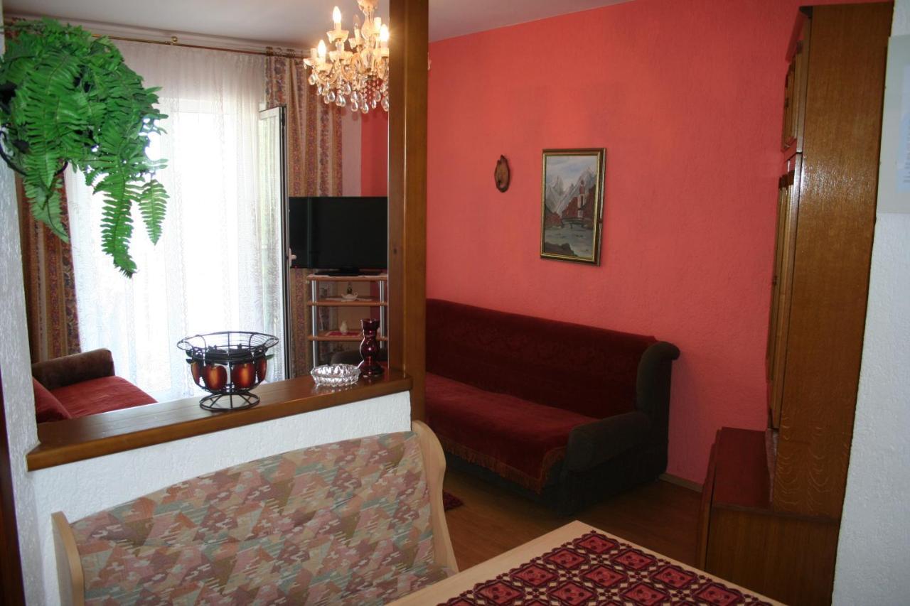 Apartmani Jankov クルク エクステリア 写真